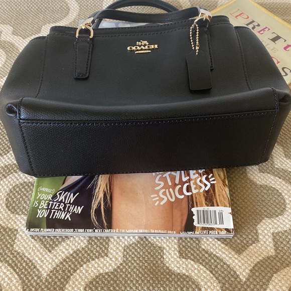 “Coach “ black bag - Picture 2 of 9